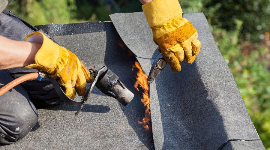 Professional gutter cleaning in Baldwin, GA